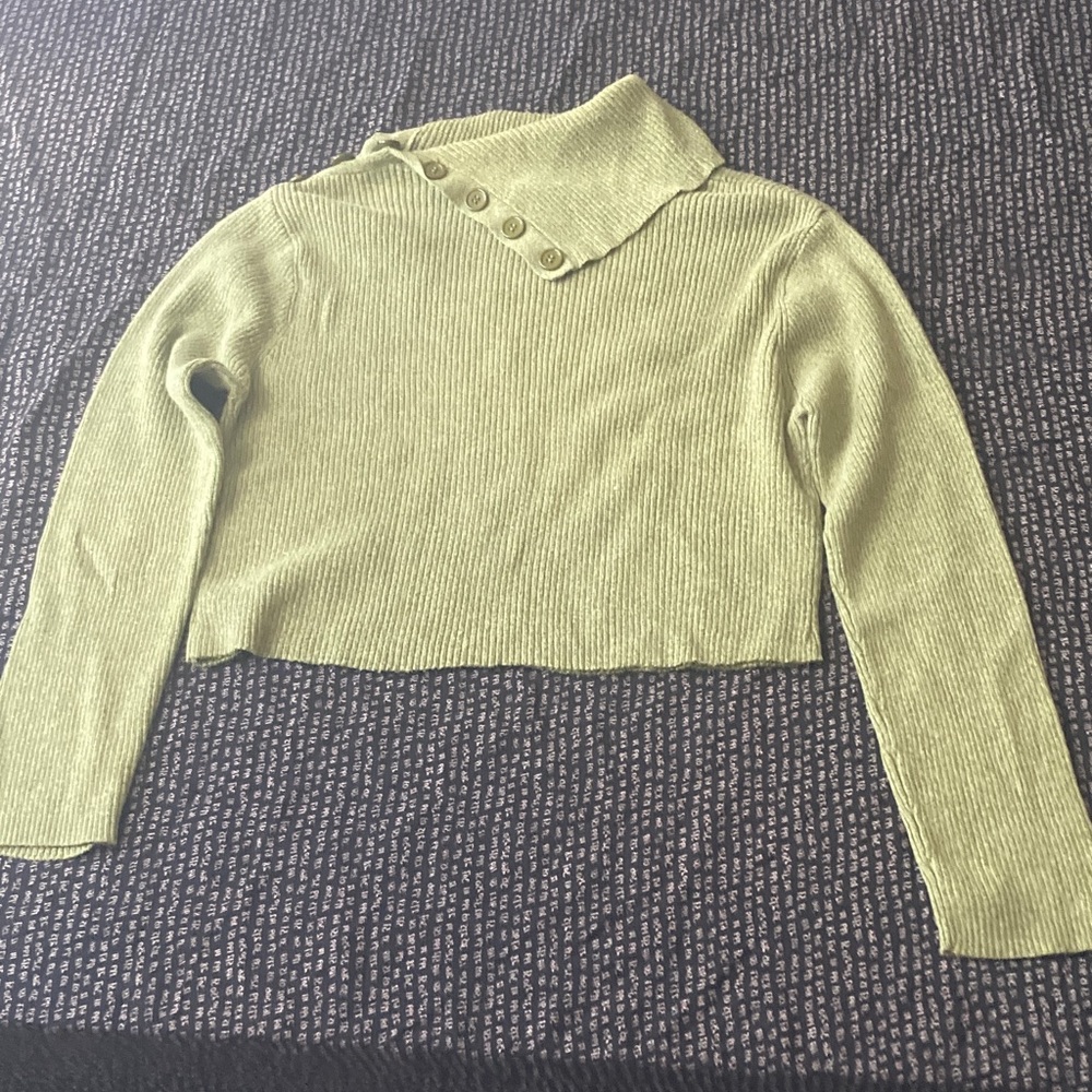 Green Button-Detail Women's turtle neck Sweater